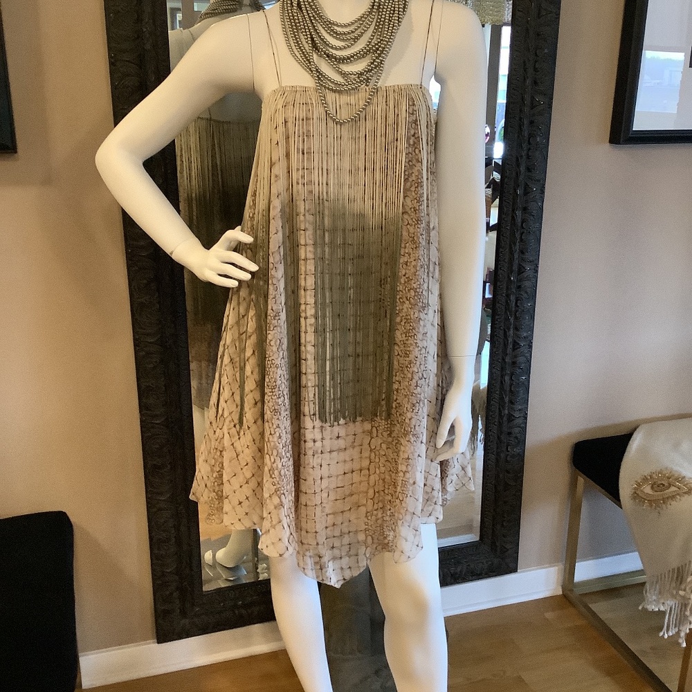 Women’s dress